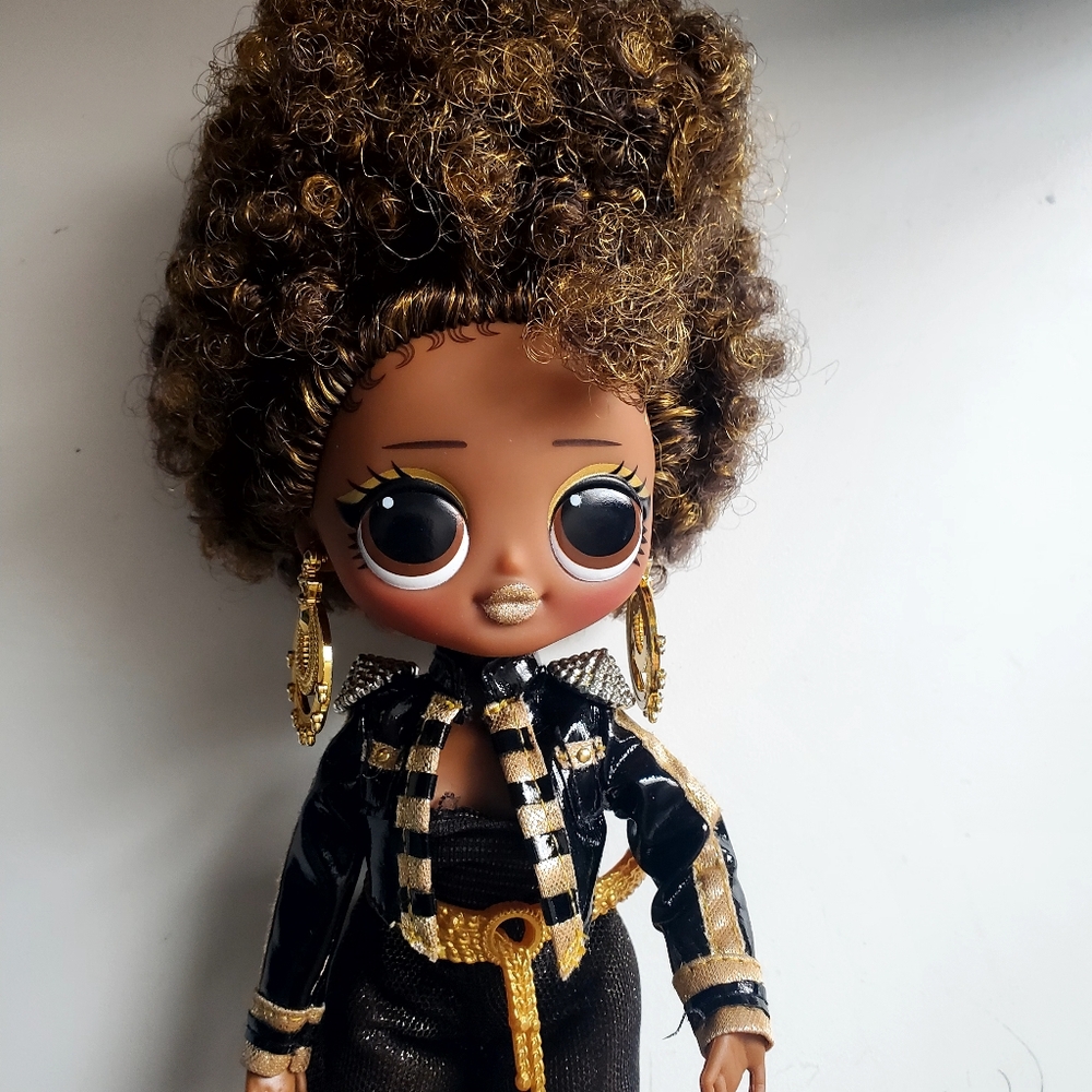 LOL OMG Royal Bee doll